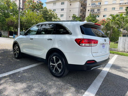 Imagen 11 de 15 de Kia Sorento Americana