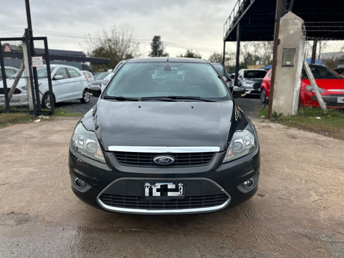 Ford Focus 2 2.0 Ghia Mt