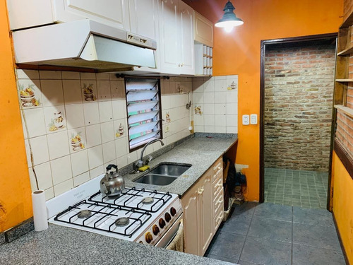 Imagen 5 de 21 de Ph De Tres Dormitorios, Parrilla Y Entrada Para Auto - San Justo