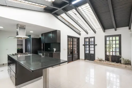 Casa En Venta En La Calera. Cod V12135