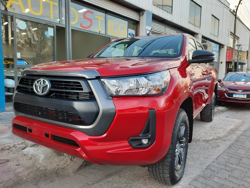 Imagen 2 de 15 de Toyota Hilux 2021 2.4 Cd Sr 150cv 4x2