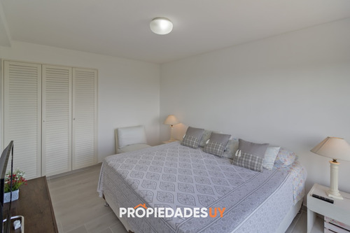 Apartamento En Venta En Roosevelt Punta Del Este, 2 Dormitorios, 2 Baños