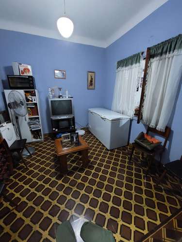 Hermosa Casa De 3 Habitaciones En Pleno Centro De La Ciudad