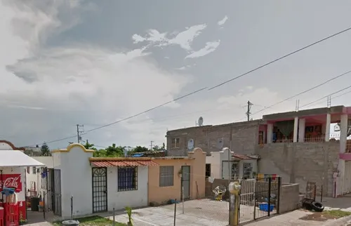 Venta De Casa En Calle San Carlos, Fracc. Santa Fé, Nayarit Recuperacion Bancaria Laab2