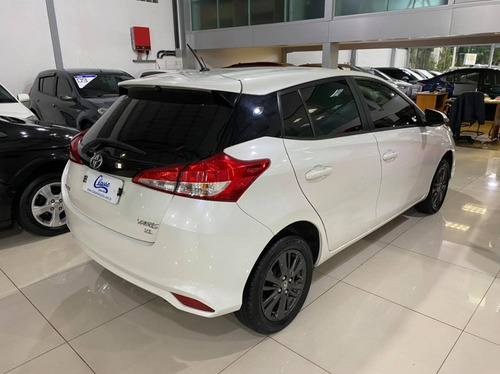 Imagem 4 de 10 de Yaris 1.3 Xl 2018/2019 Branco Completo