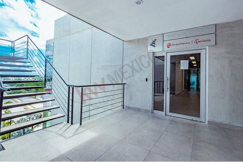Oficna En Venta En Humana Workcenter, Playa Del Carmen.