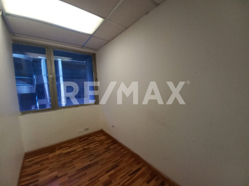 Se Vende Oficina En Los Palos Grandes Chacao