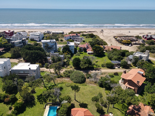 Terreno En A 2 Cuadras Del Mar En Pinamar