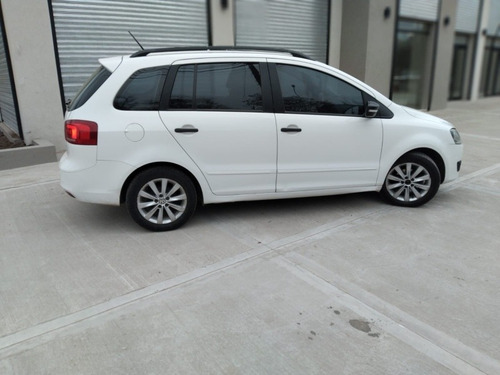 Imagen 5 de 12 de Volkswagen Suran 2012 1.6 Trendline 11b