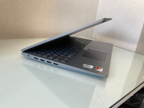 Laptop Lenovo Ideapad Amd A6 8gb Ram 240gb Ssd 15 PuLG (Reacondicionado)