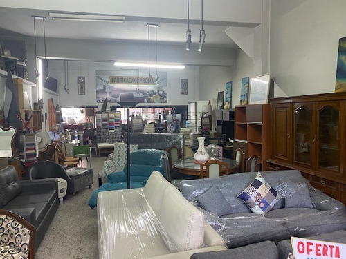 Imagen 3 de 11 de Local, V. Luro, Av. J. B. Alberdi 4647, 220 M2 (480 Cub)