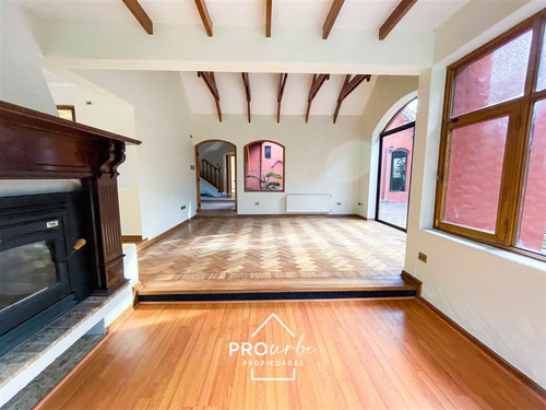 Casa En Venta De 5 Dorm. En Las Condes