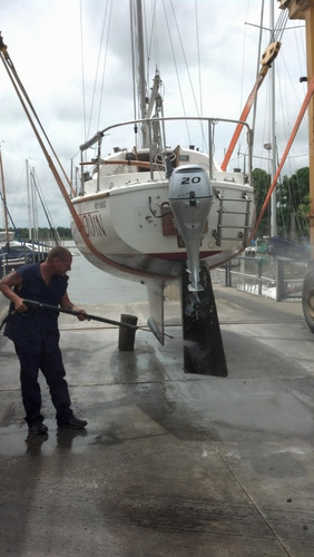 Velero Bries 27
