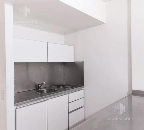Imagen 4 de 12 de Un Ambiente En Torre Full Amenities En Caballito!