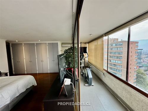 Departamento En Venta De 5 Dorm. En Las Condes
