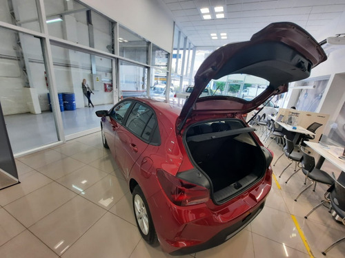 Imagen 19 de 25 de Chevrolet Onix Lt Tech 1.2 Manual Nq