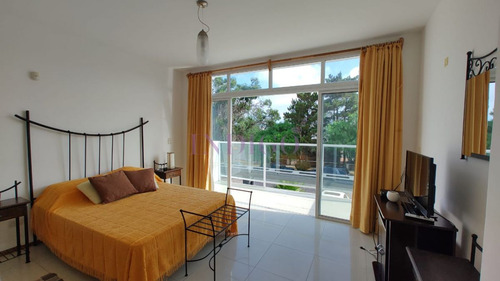 Imagen 8 de 15 de Alquiler De Apartamento 3 Dormitorios En Manantiales, Urguay - Manantiales Manantiales