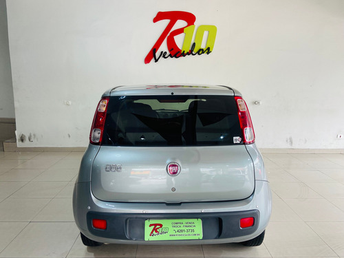 Fiat Uno Uno Vivace 1.0 8V (Flex) 4p