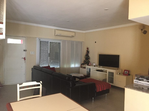 Imagen 3 de 14 de Casa En Venta En Lanus Este
