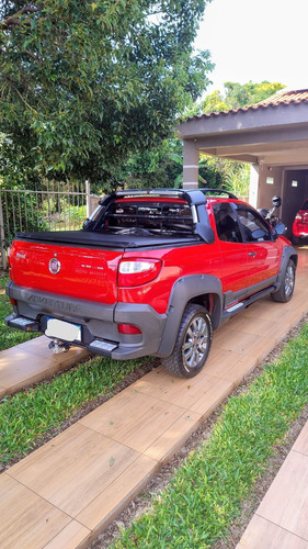 Fiat Strada 1.8 16v Adventure Cab. Dupla Flex 3p