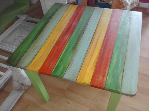 Mesa  Niño 60 X60 Pintada De Colores Divertidos