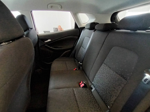 Imagen 15 de 23 de Chevrolet Tracker At 2023 Mr