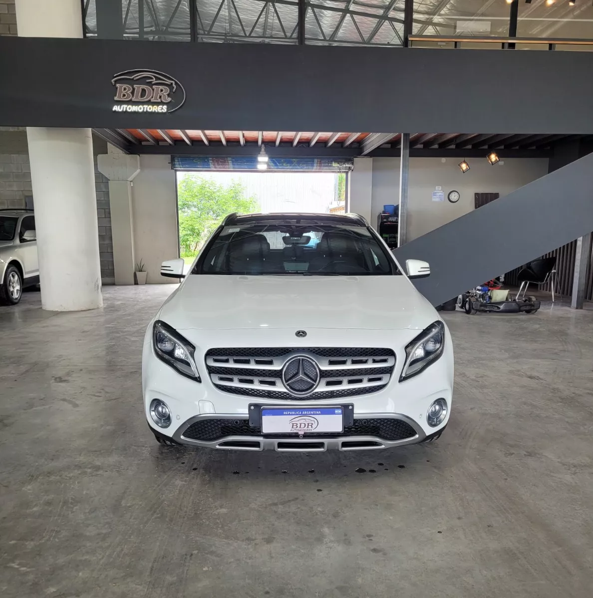 Mercedes-Benz Clase GLA 1.6 Gla200 Urban 156cv