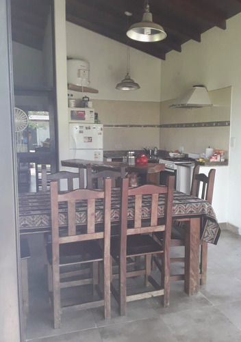 Imagen 3 de 11 de Casa-quinta En Venta, Barrio Los Charas, Jeppener