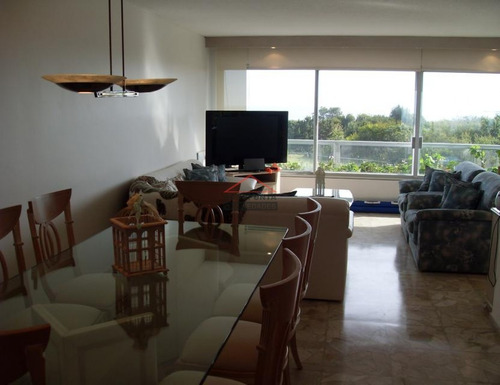 Excelente Apartamento Frente Al Mar En Mansa, Toma Apartamento Como Parte De Pago - Ref: 5261