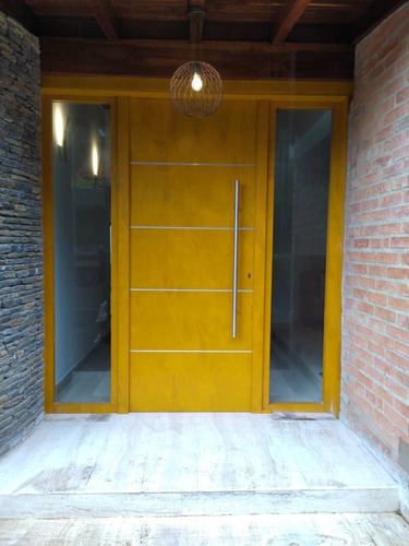 Puertas De Madera Masciza Con Marco Con Visor De Vidrio