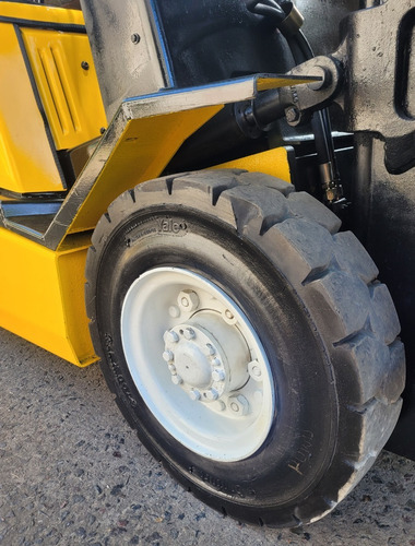 Imagen 11 de 16 de Autoelevador Yale 2500kg Desplazador Lateral Reacondicionado