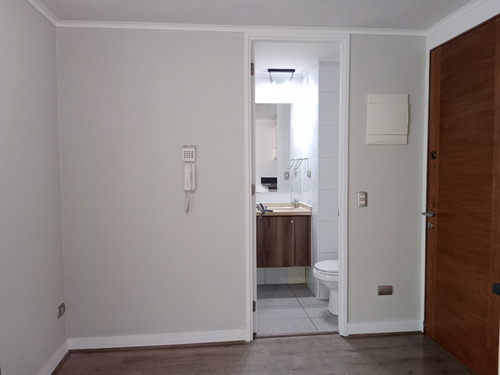 Vive En Un Departamento Cómodo Y En Excelente Estado.