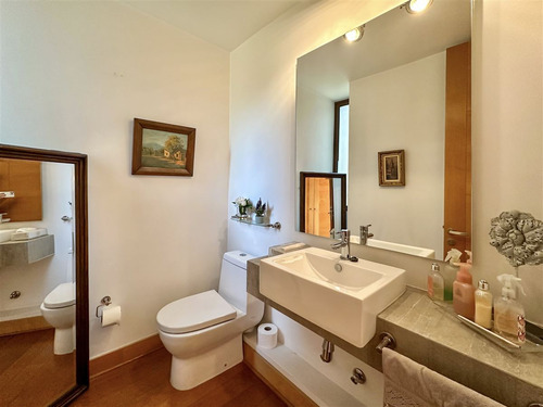 Departamento En Venta De 4 Dorm. En Lo Barnechea