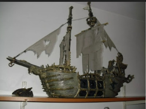 Barco Pirata  (incluye Sus Figuras + Pulpo Gigante 
