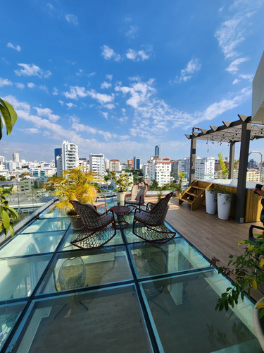 Apartamento Penthouse De 3 Niveles En Naco Cerca De La 27