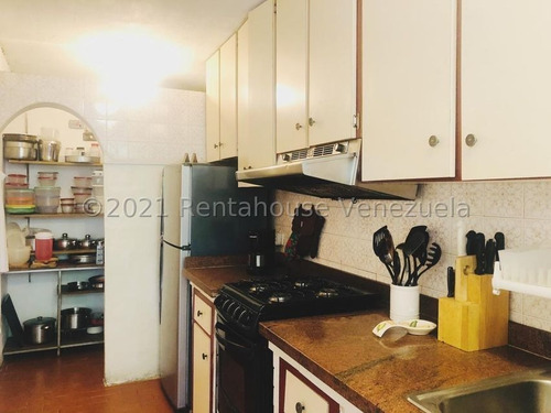 Imagen 13 de 26 de Amplio Apartamento En Venta. Urb. Bello Monte. Mls #22-9863 Vanessa Sayago. 04125866548