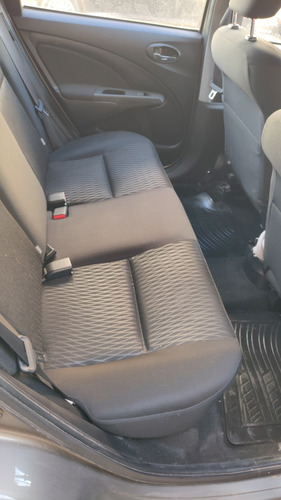 Toyota Etios 1.5 XLS 6MT