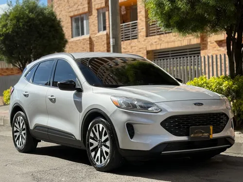 Ford Escape ESCAPE SE HYBRID 2.500cc A/T 6AB FE 4X2