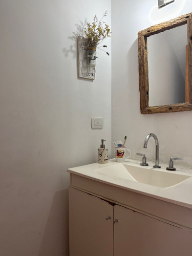 Imagen 5 de 9 de Impecable Duplex 3 Amb Con Jardin Y Cochera