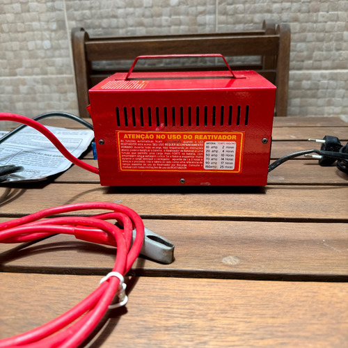 Carregador De Baterias Automotivo 12 V 10 Amp C/ Reativador (Usado)