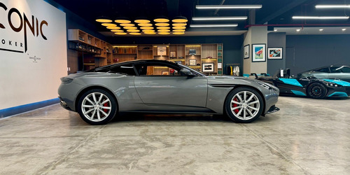 Aston Martin Db11 V8 2019