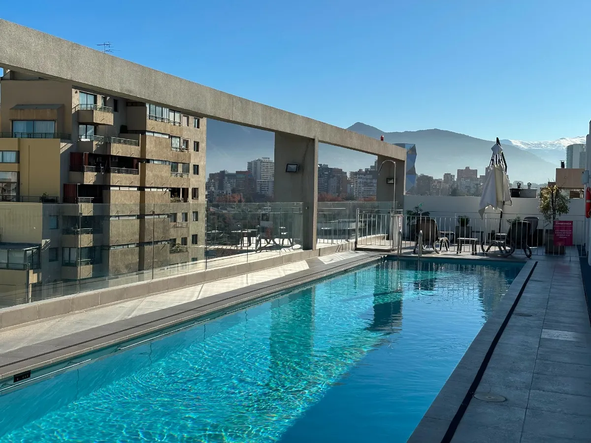 Imagen 1 de 16 de Departamento En Las Condes 3 Dormitorios, 2 Baños Y 2 Estac.