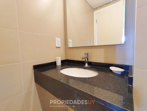 Imagen 14 de 26 de A La Venta Un Dormitorio Y Medio A Pasos De Rambla Brava - Punta Del Este