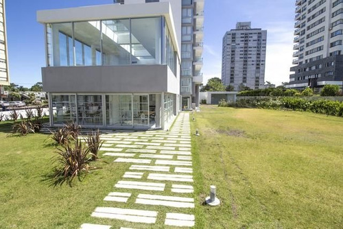 Apartamento En Venta De 1 Dormitorio En Roosevelt