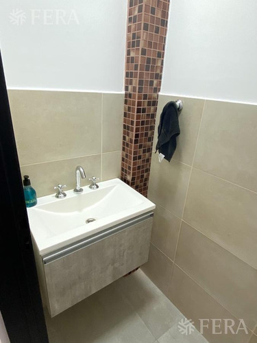 Imagen 7 de 25 de Venta De Departamento Tipo Casa Ph De 3 Ambientes Con Patio, Quincho Y Cochera En Villa Dominico (30140)
