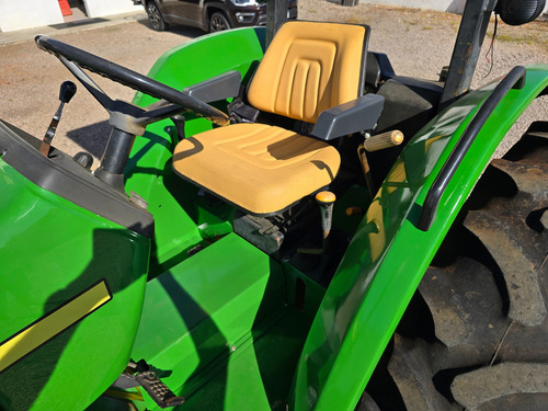 Trator John Deere 5403 - Ano 2003 - 4x4 Traçado