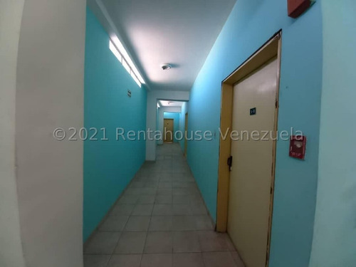Edificio En Venta / Municipio Guaicaipuro Los Teques Yo 25-15970