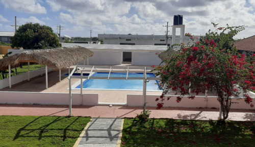 Venta De Hotel En Verón