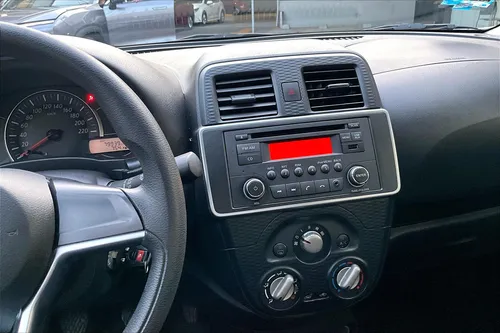 Nissan March 2022