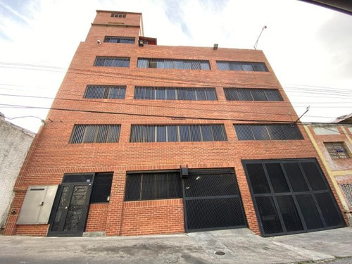 Imagen 1 de 14 de Edificio En Alquiler San Bernardino 21-20385 Renta House Los Samanes